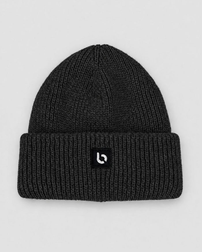 Londinese Beanie, berretto nero (Black) con patch Londinese, vista frontale