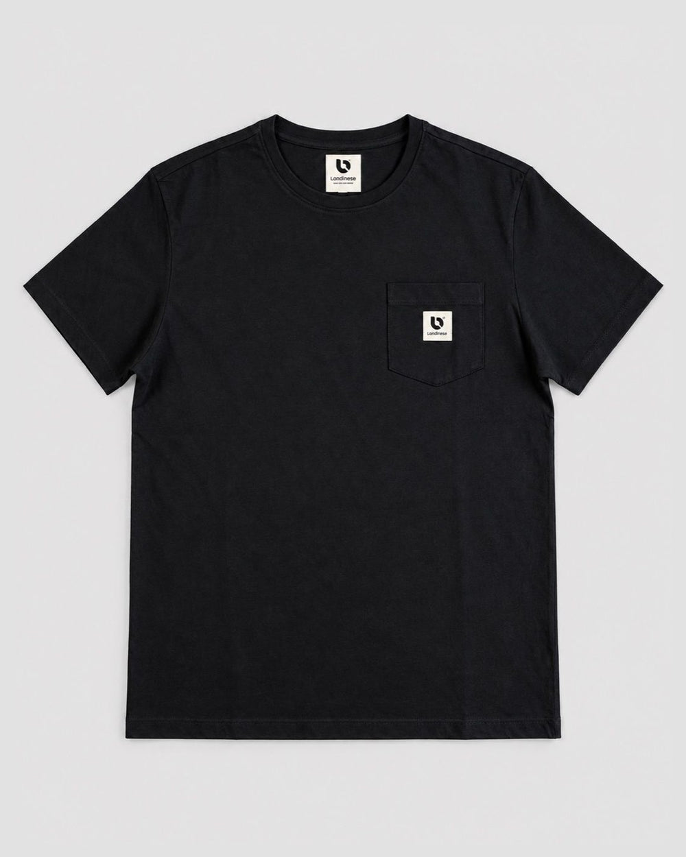 Londinese Pocket Tee, t-shirt con taschino nera (Black) con etichetta sul taschino, vista frontale