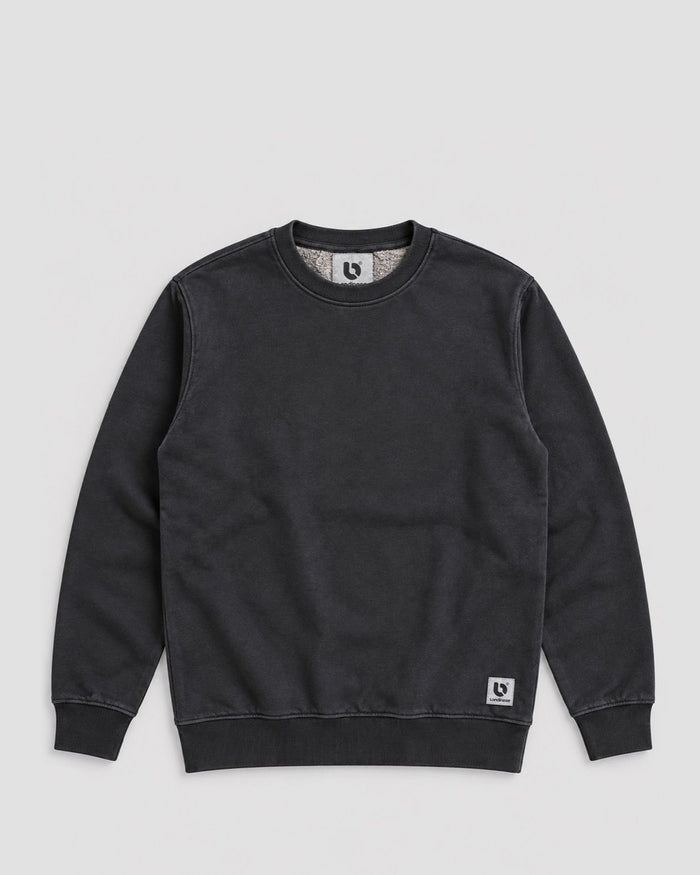 Londinese Invincible Crew, felpa girocollo nera (Black Dusty) con lavaggio acid wash, vista frontale